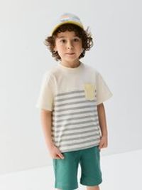 Футболка "Тофу/Нарцисс" с карманом