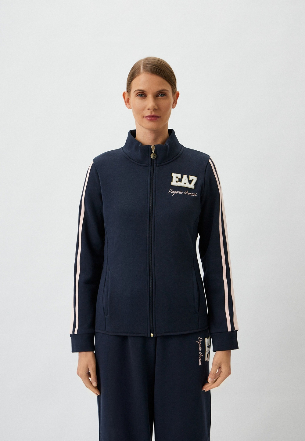 Толстовка женская EA7