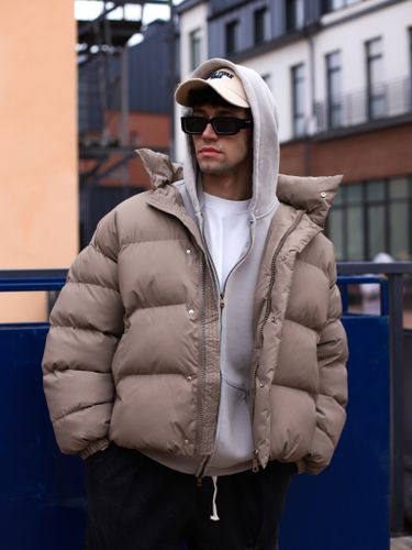 Короткая зимняя куртка оверсайз с воротником стойкой мужская