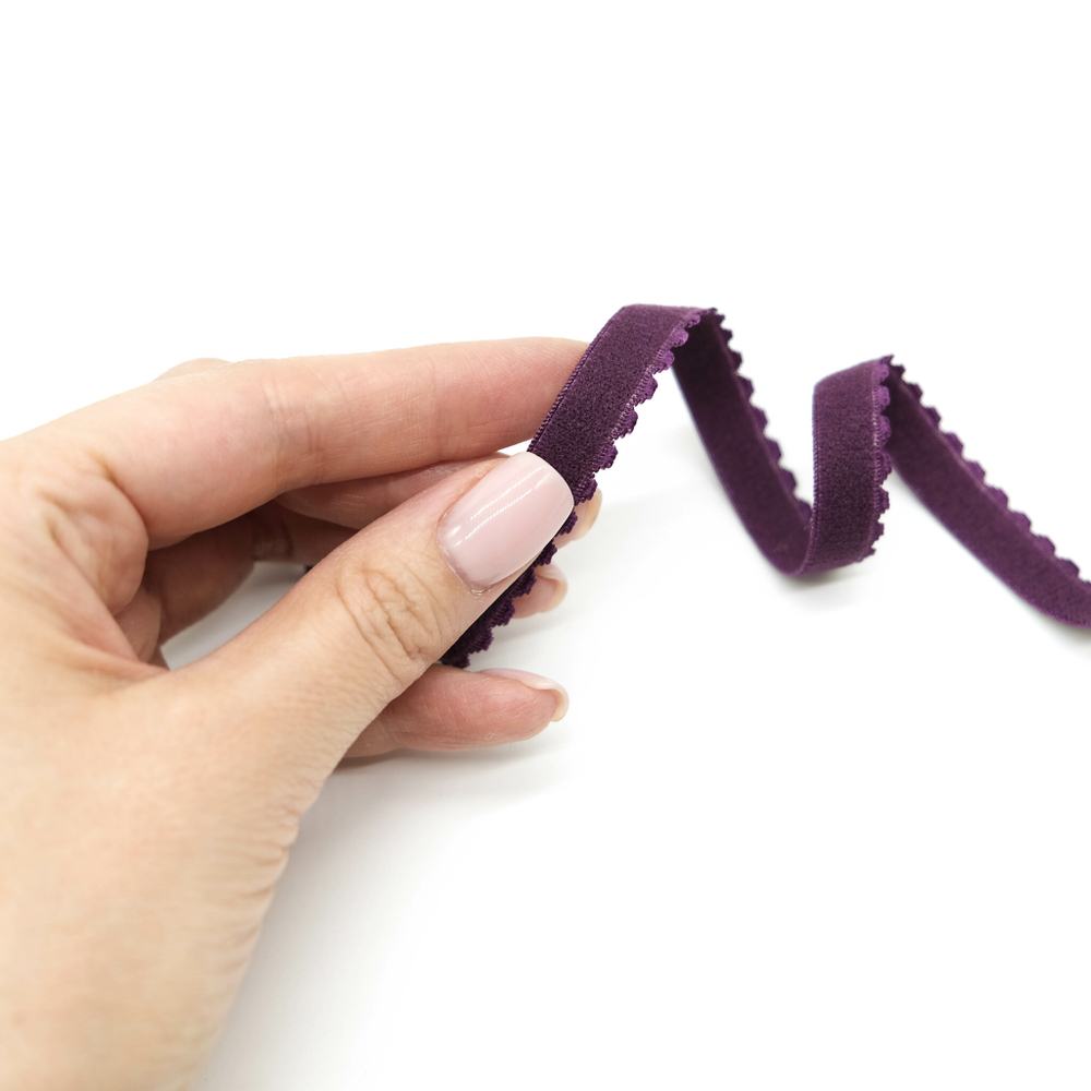 Резинка отделочная с фестончатым краем СЛИВА, 10мм