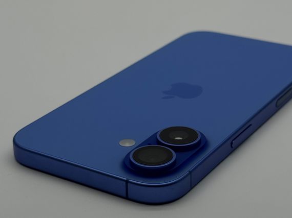 iPhone 16 128Gb Ultramarine