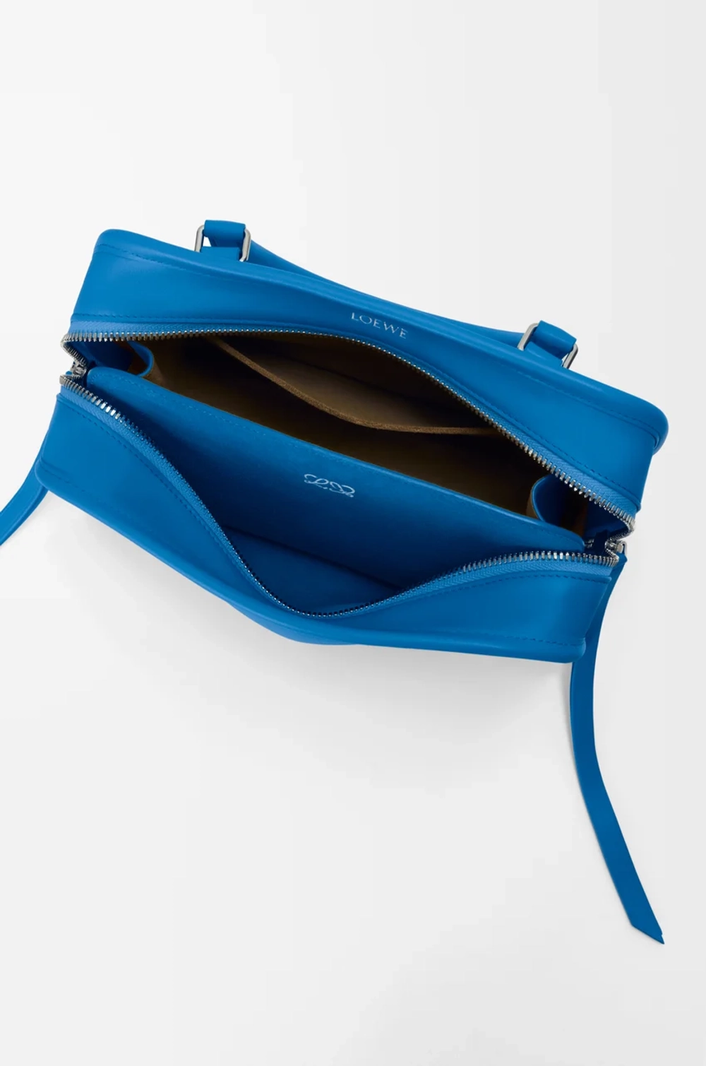 Loewe Маленькая сумка Amazona 180 из мягкой телячьей кожи, ярко-синий