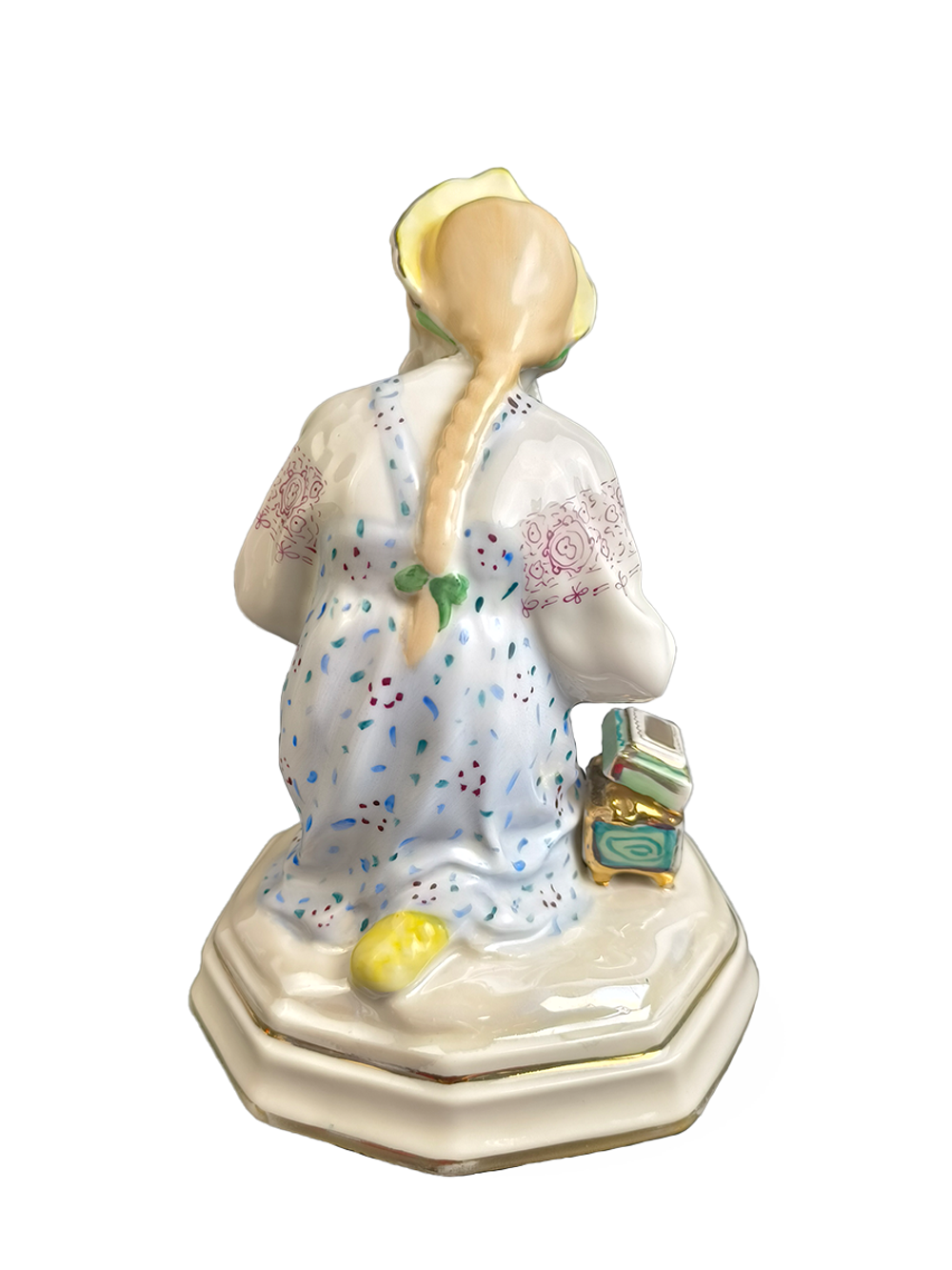 Фарфоровая статуэтка "Малахитовая шкатулка" ЛЗФИ