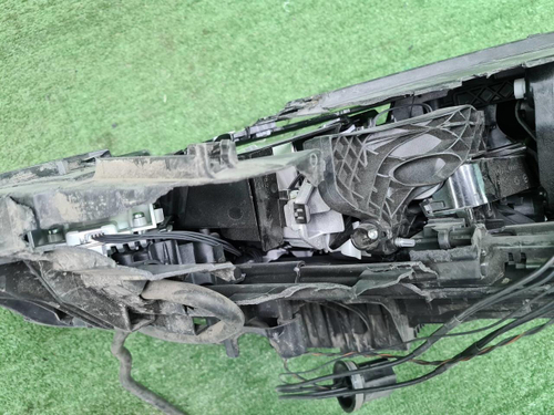 Битая Фара правая Audi Q8 (2018-2023) LED