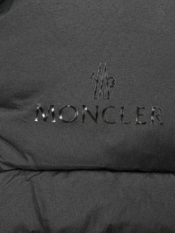 Пуховик Moncler