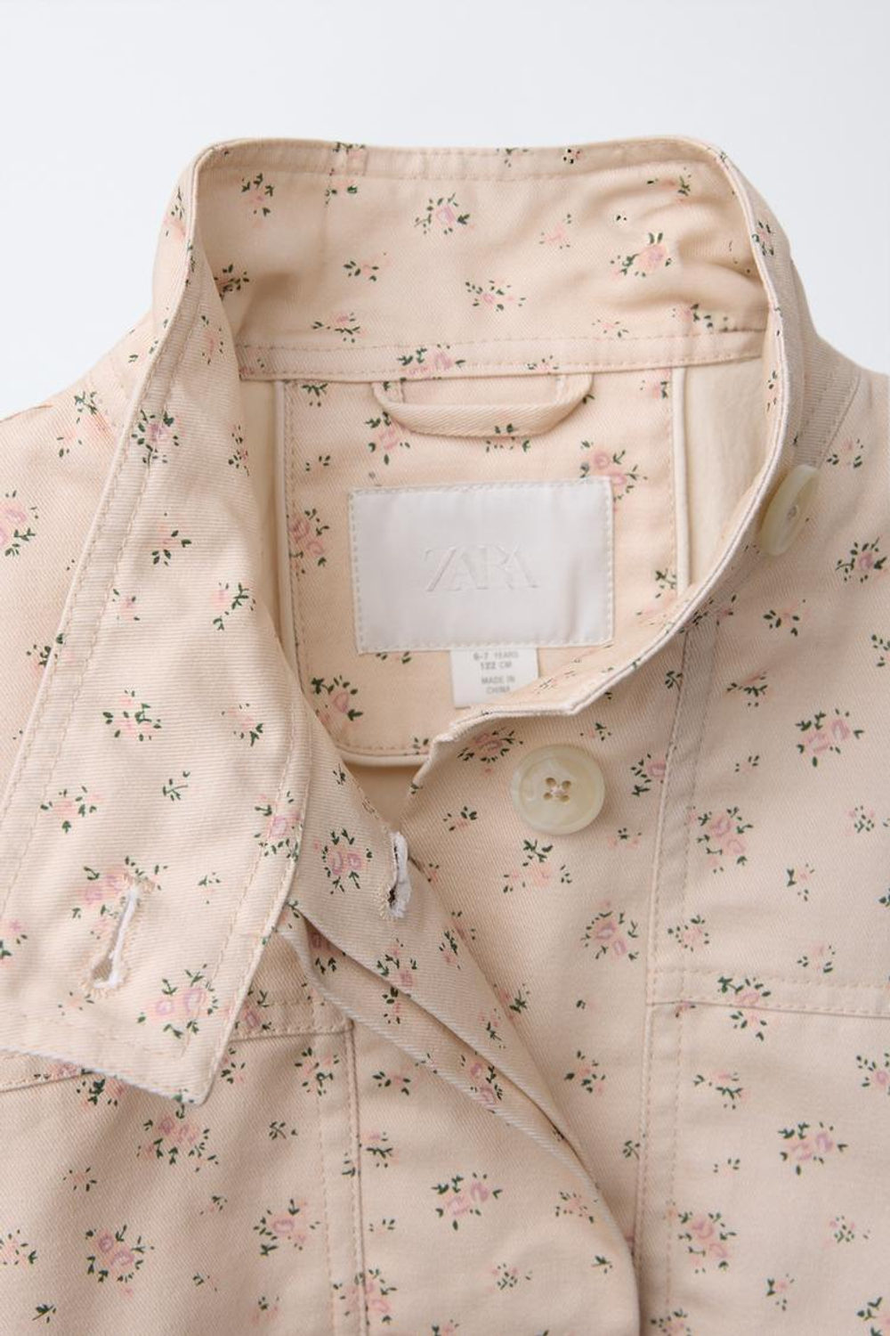 ZARA КУРТКА С ЦВЕТОЧНЫМ ПРИНТОМ, РОЗОВЫЙ