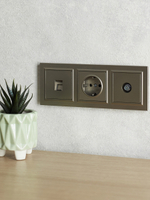 BRITE Рамка 3-местная РУ-3-БрШ шампань IEK