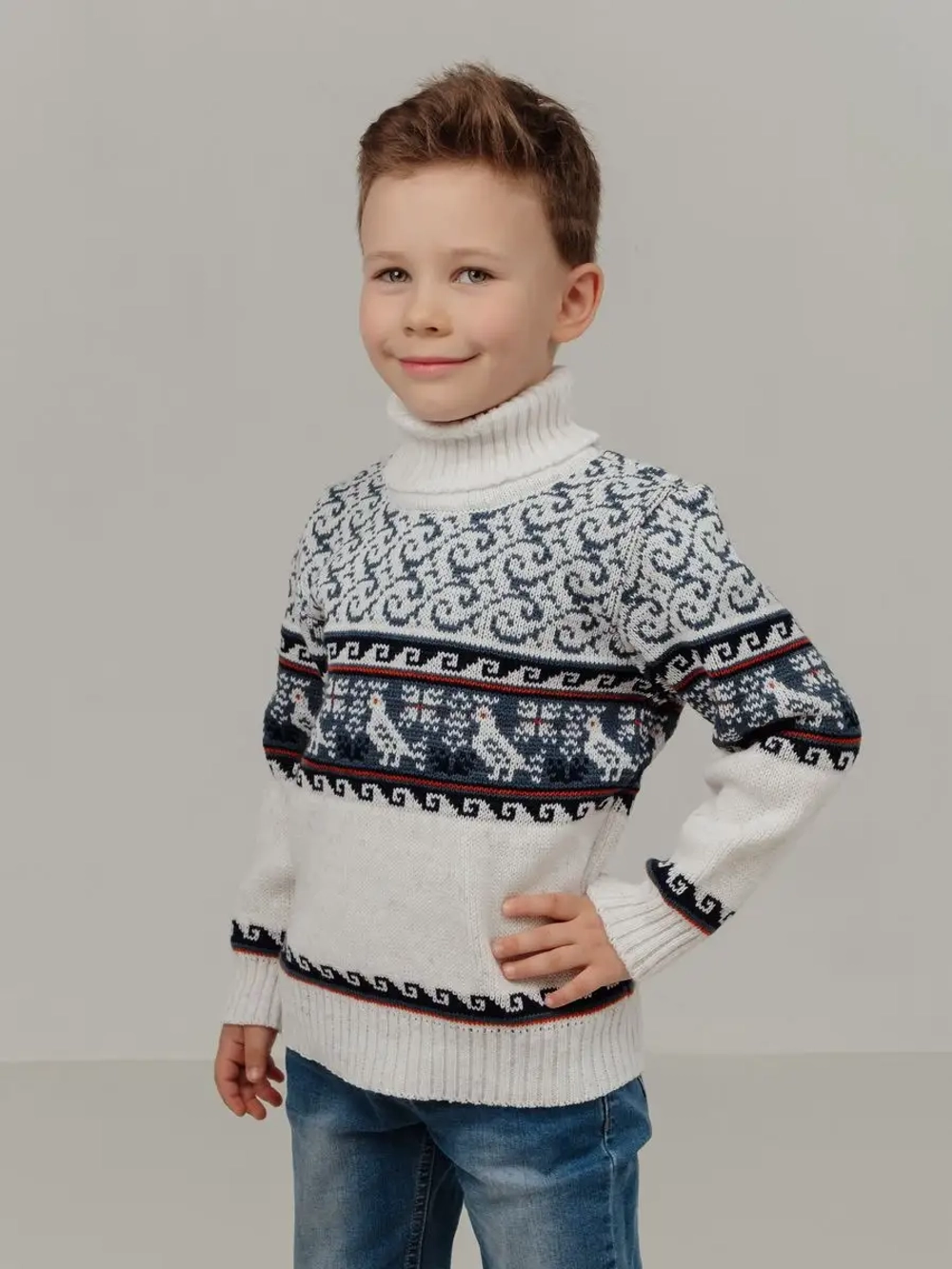 Свитер вязаный с горлом