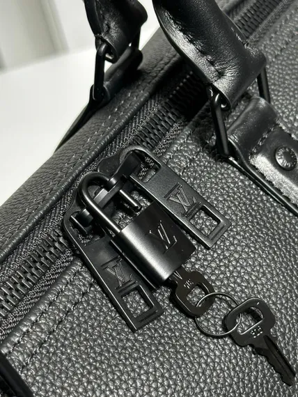 Сумка Louis Vuitton Keepall 50 с плечевым ремнём LV Aerogram