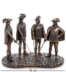 Veronese WS-1023 Статуэтка «Мушкетеры - один за всех и все за одного»