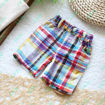 Шорты в разноцветную клетку с карманами