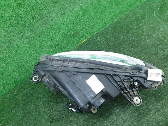 Битая Фара правая Mercedes C w205 (2018-2023) LED