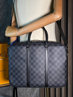 Портфель Louis Vuitton