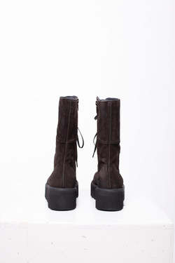 ВЫСОКИЕ БОТИНКИ