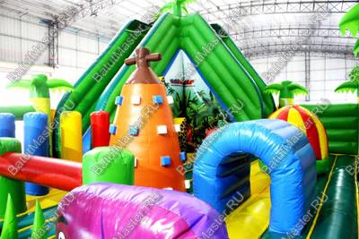 Коммерческий надувной батут "Джунгли малый со скалодромом"