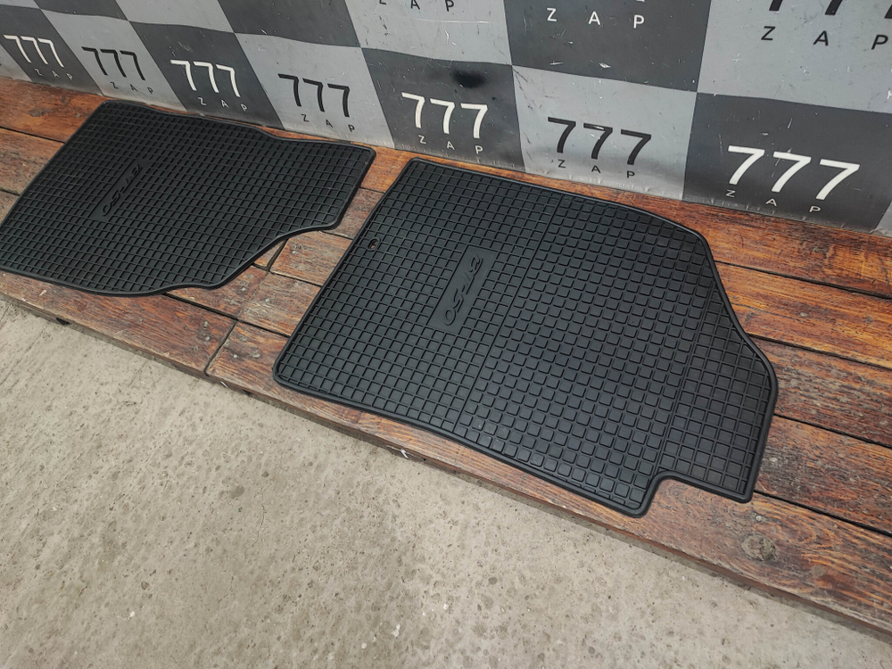 Коврики передние комплект Mazda BT-50 1 Новые Оригинал UR81V0351A