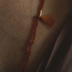 подвеска «молитва» круг на нити из сердолика