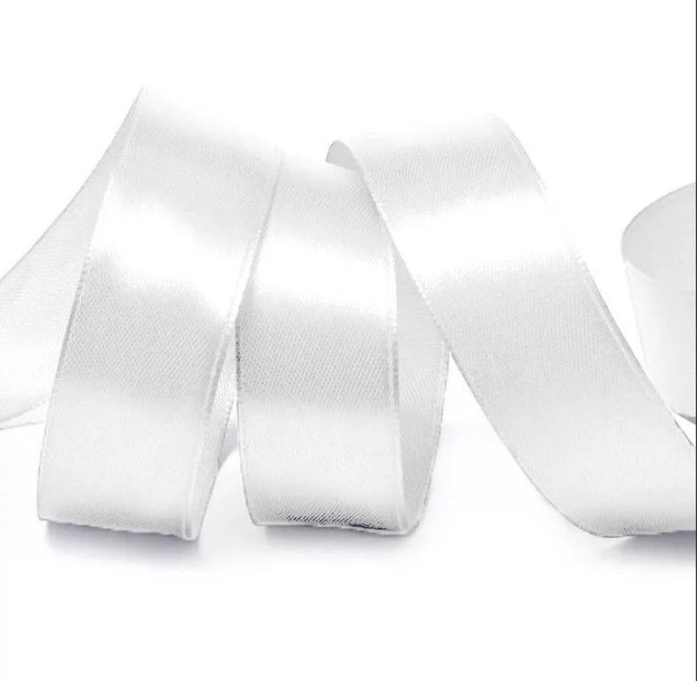 Лента атласная 20 мм. белая. Длина 27.4м