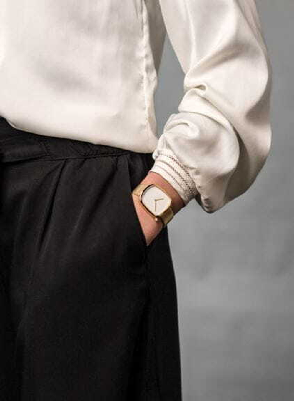 Наручные часы Bering 18034-334