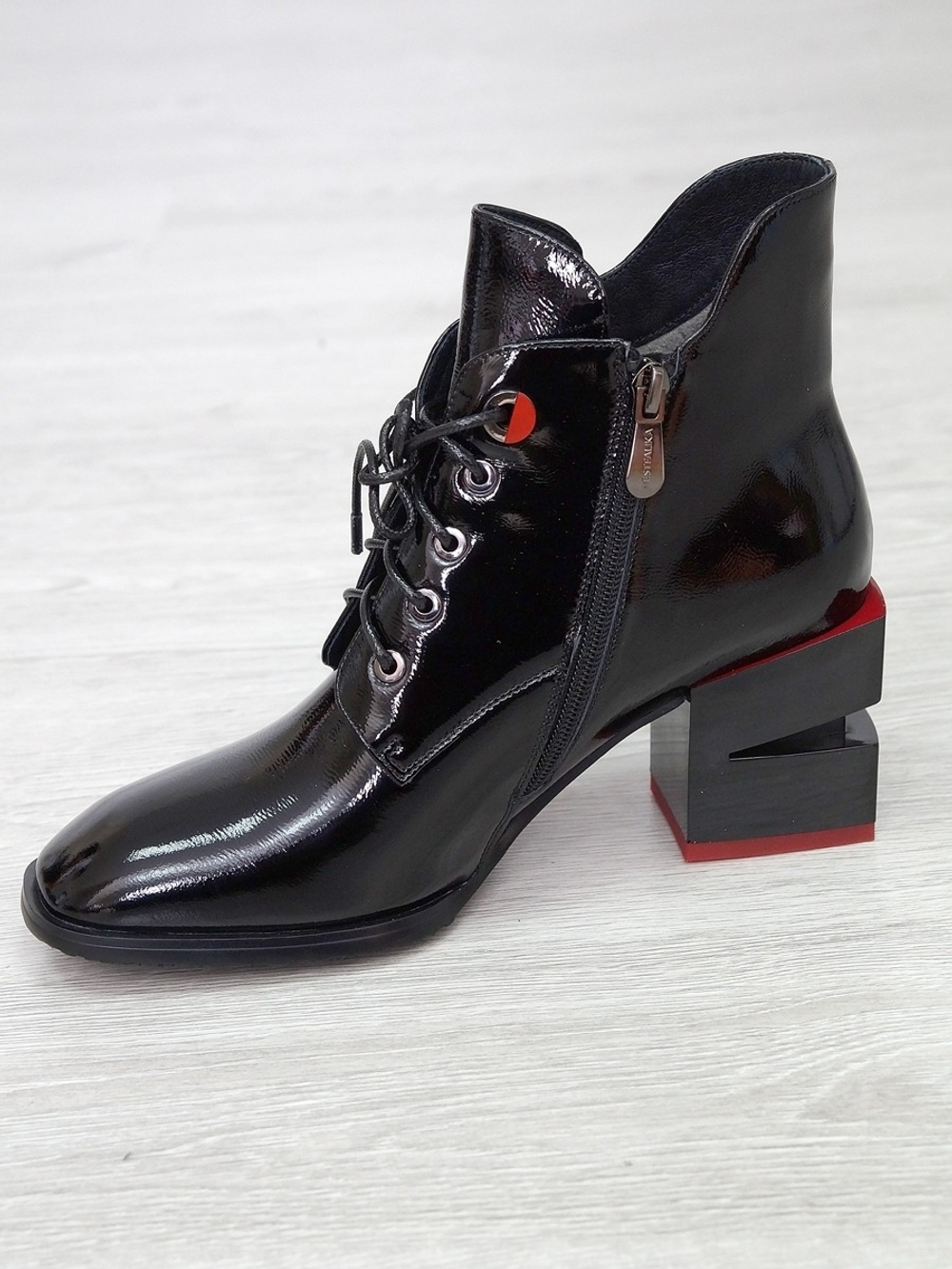 Ботинки женские демисезонные