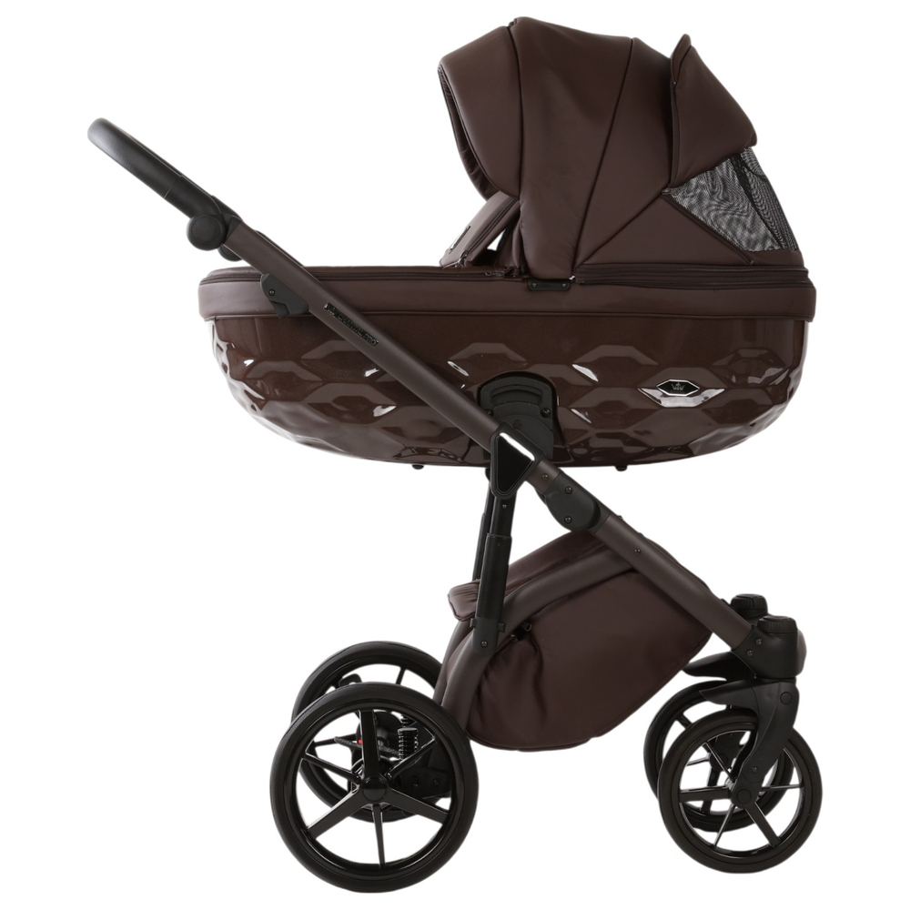 Детская универсальная коляска Adamex PRO Natura - CN-17-Coffee (шоколад экокожа)