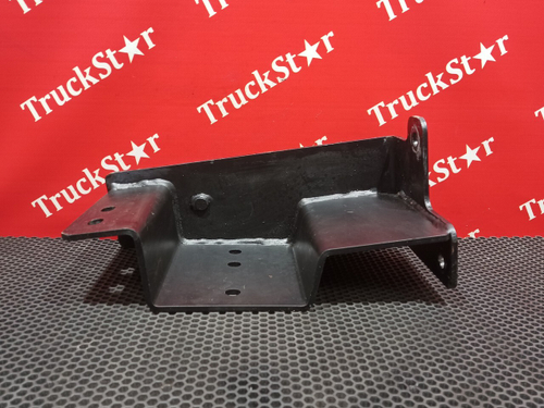 Кронштейн переднего бампера 2023г.