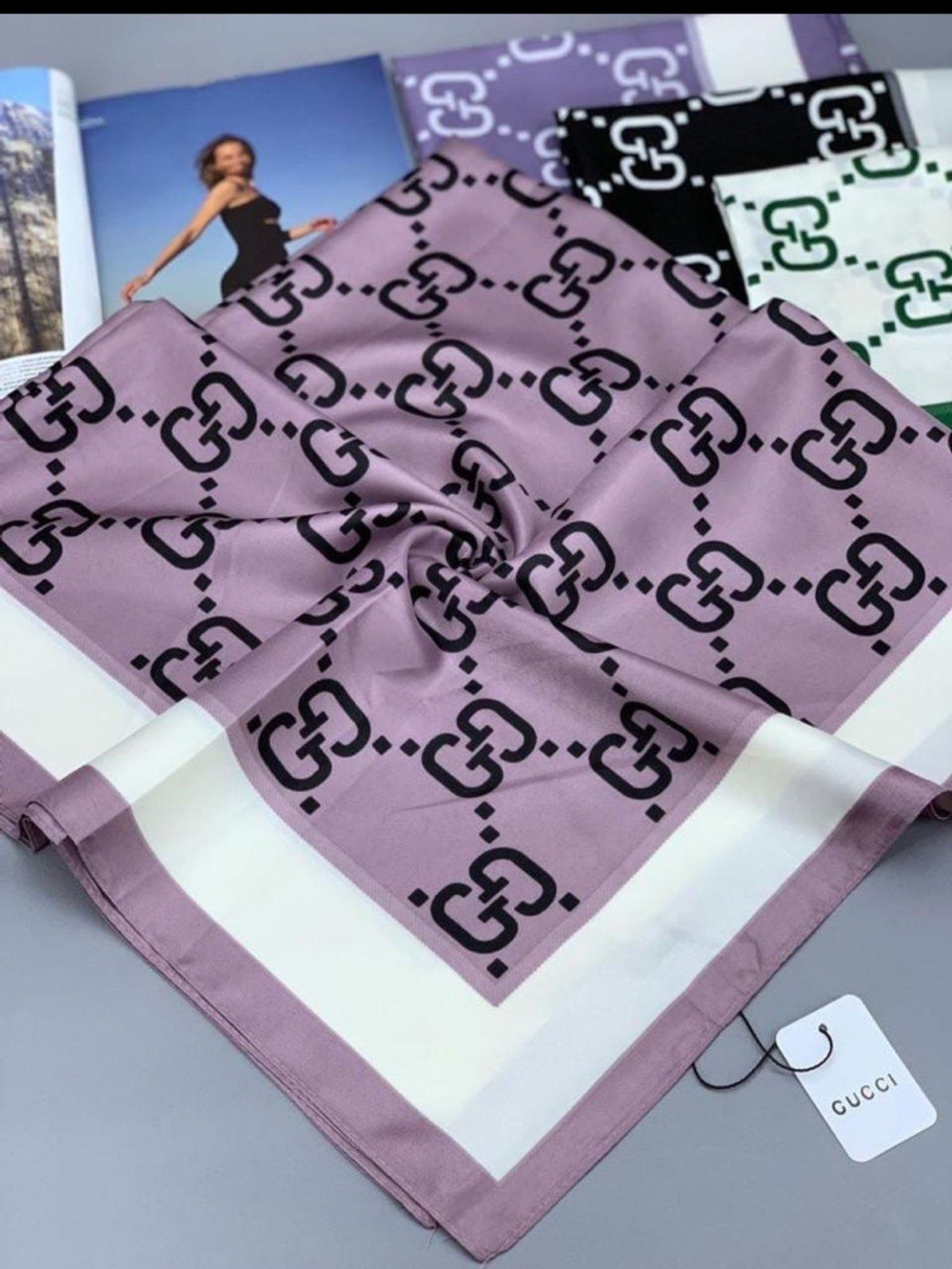 Брендовый платок