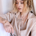 Подвеска «Интрига» из красного золота с натуральными топазами white