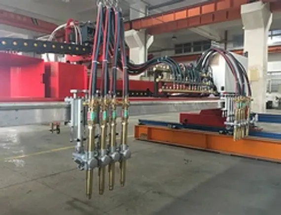 Станок плазменной резки металла Huawei HNC-TMG3015