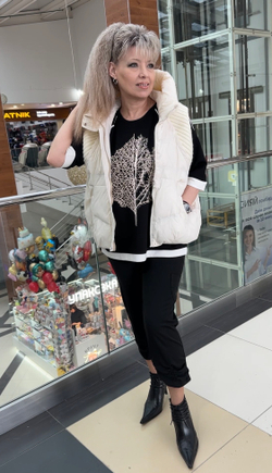 Белый, комбинированный стеганный жилет