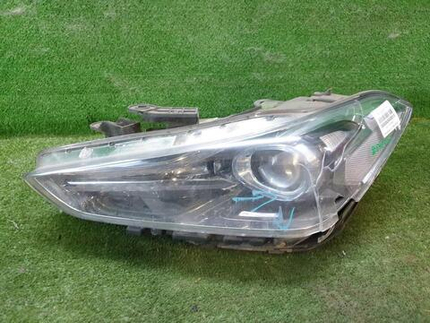 Битая Фара левая Genesis G70 (2017-2021) LED