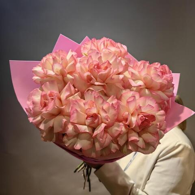 Букет "Мон Диор" (7 Французских роз)