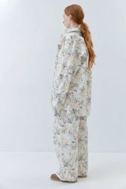 Объемная мужская рубашка с тропическими цветами