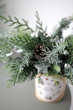 Новогодняя композиция в крафтовом стаканчике № 7