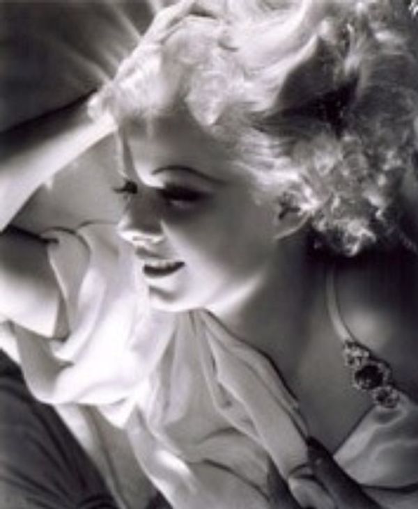 Ava Luxe Loves True Bluish Light