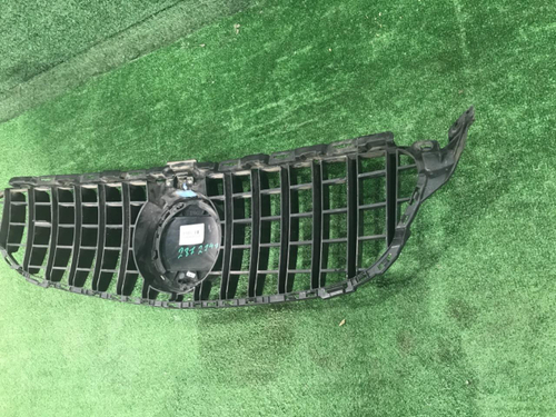 Решетка радиатора Mercedes C w205 (18-23) AMG 63