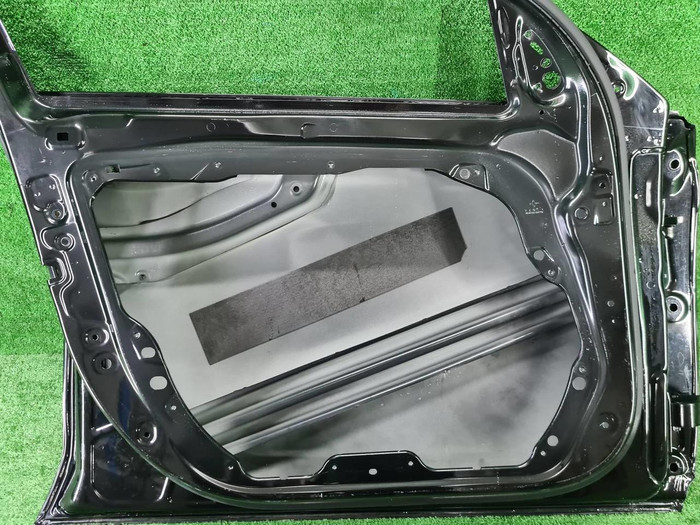 Дверь передняя левая Mercedes E W213 (2016-2023)