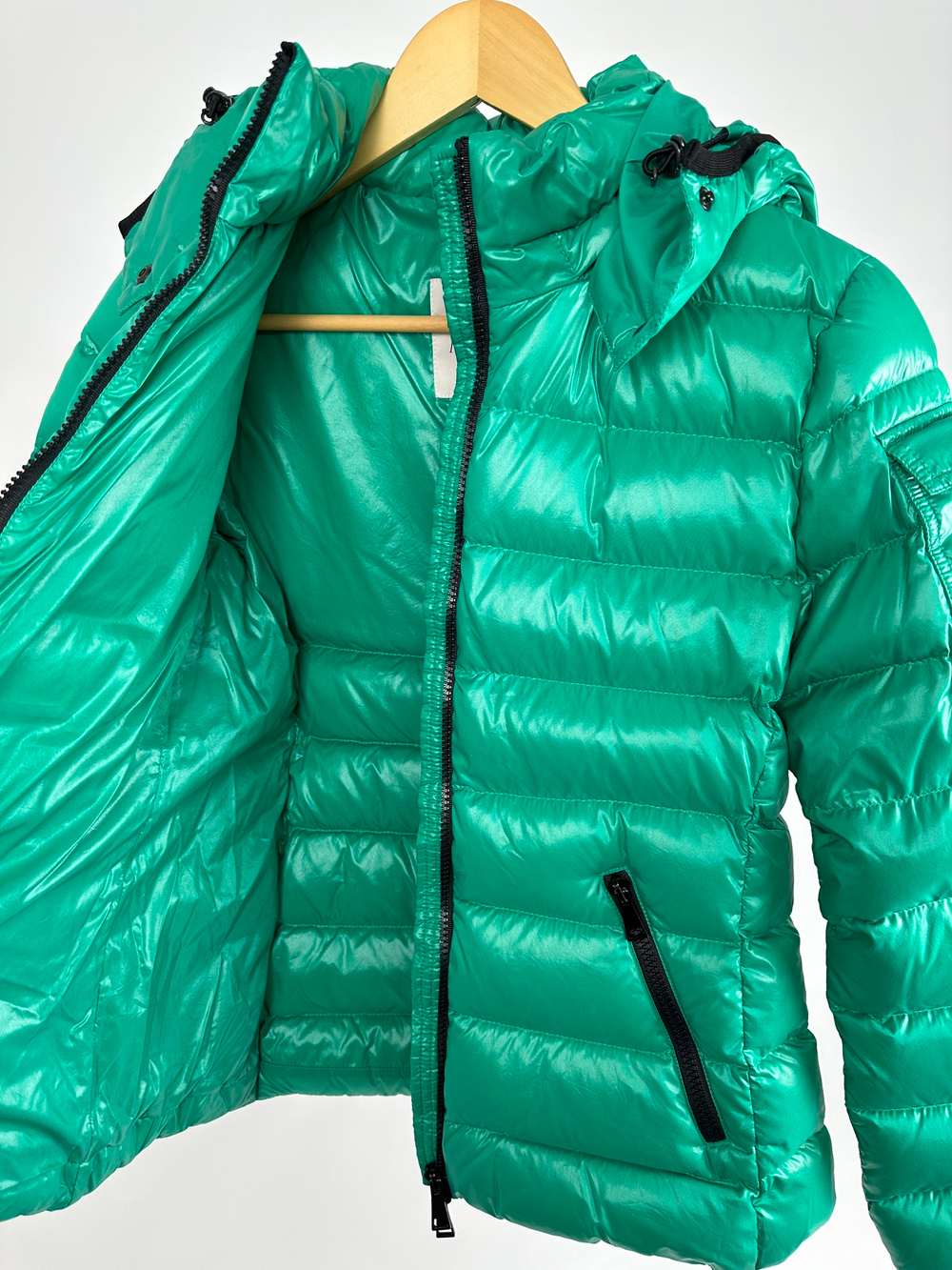 Пуховик Moncler