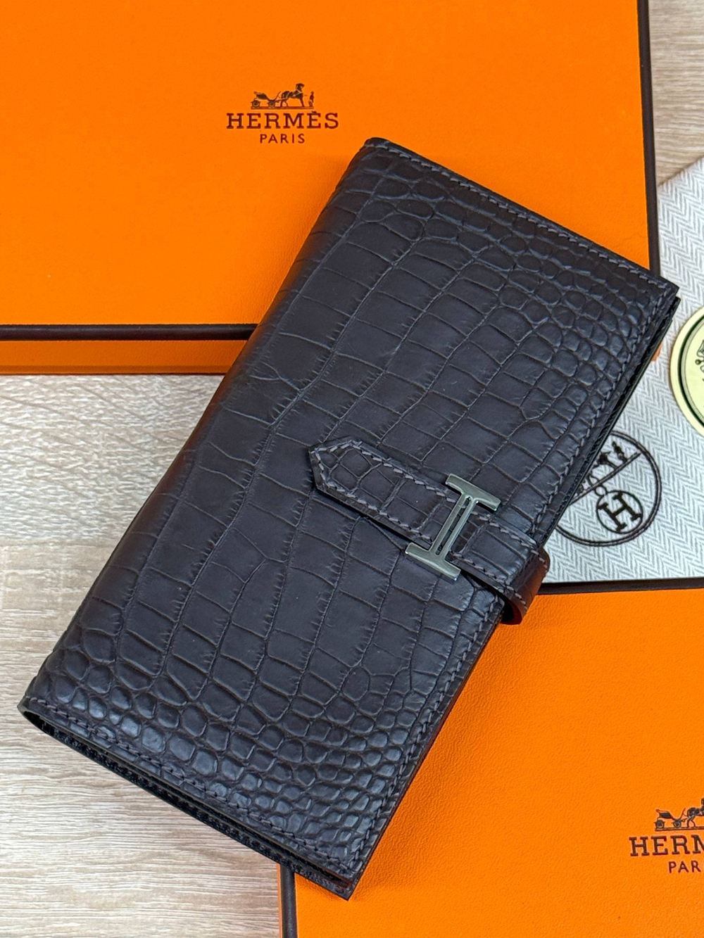 Кошелек Hermes из кожи крокодила