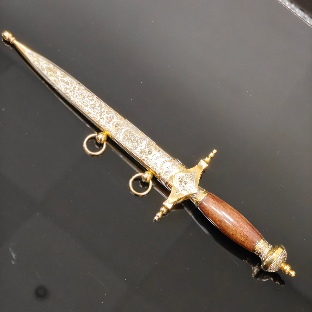 Кортик офицерский "Герб РФ" украшенный (Златоуст)