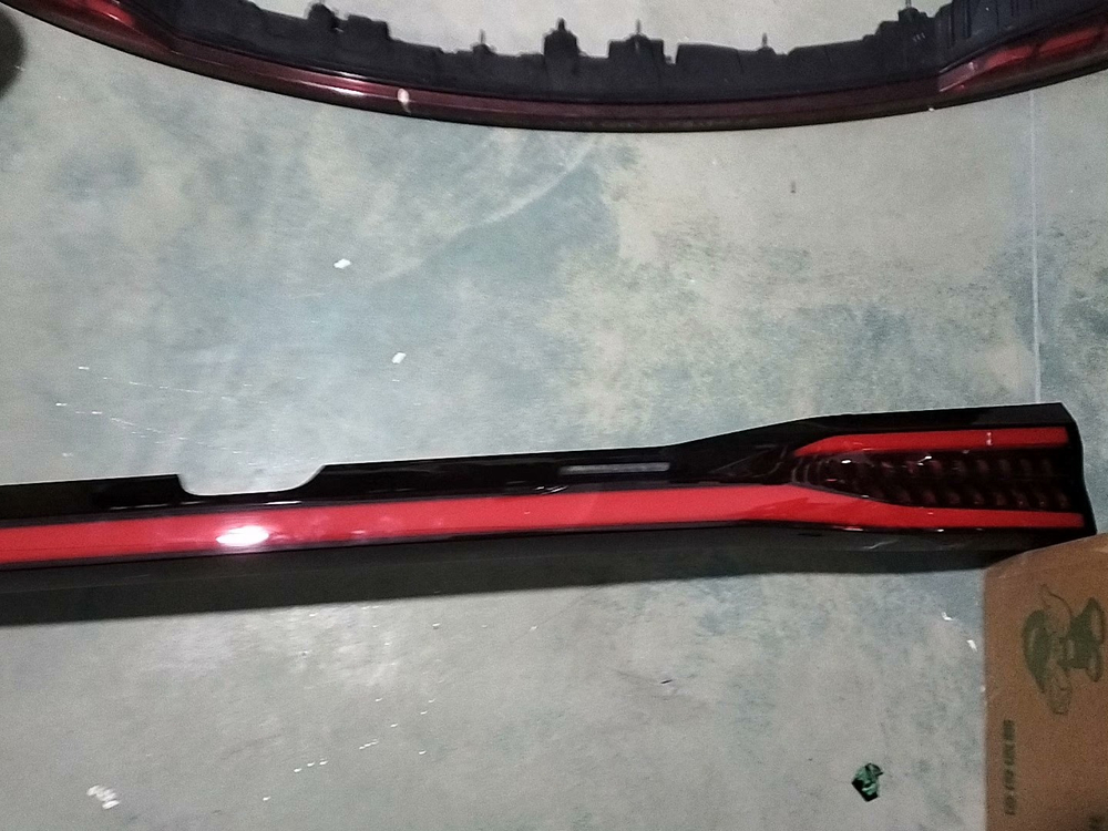 Задняя сквозная фара для Dongfeng Fengxing Xinghai V9, оригинал