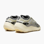 кроссовки Adidas Yeezy 700 v3 Fade Salt ID1674