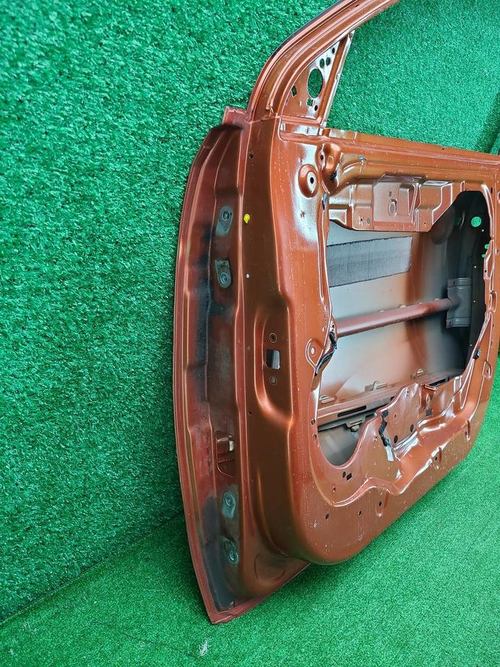 Дверь передняя правая KIA Sportage 3 (2010-2016)