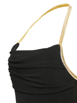 Черное вечернее платье с высоким разрезом