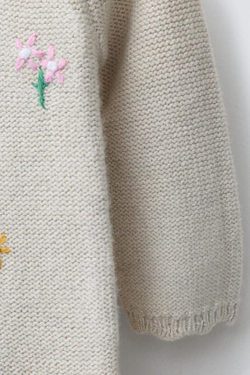 ZARA ВЯЗАНЫЙ КОМБИНЕЗОН С ВЫШИВКОЙ ЦВЕТОВ, СВЕТЛО-БЕЖЕВЫЙ