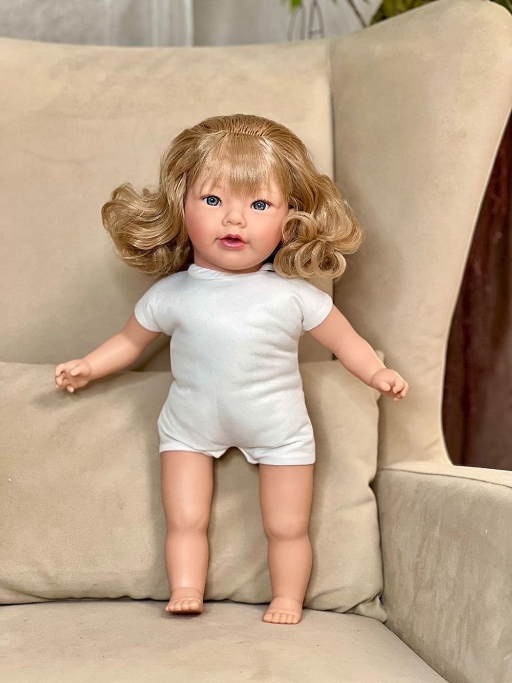 Кукла Nines 45см Chloe мягконабивная, в пакете (N4900K1)