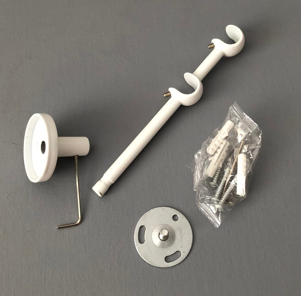 Карниз кованый "Роза Ост" d16 мм трехрядный со второй направляющей, цвет белый