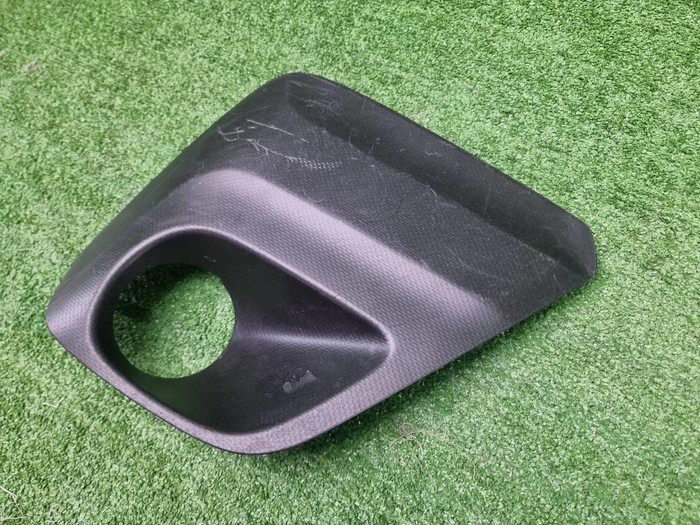 Накладка ПТФ правая Subaru Forester 5 SK (18-21)