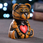 Фигура "Тигренок с сердцем" рыжая, 7,5х7,5х10,5 см
