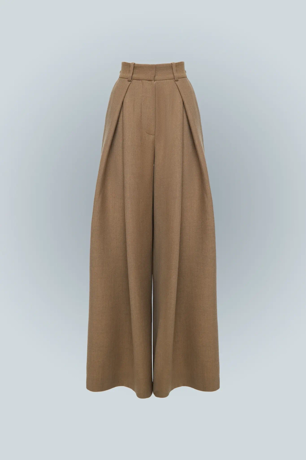 Брюки с защипами